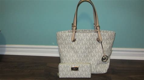 michael kors handbags and matching wallets